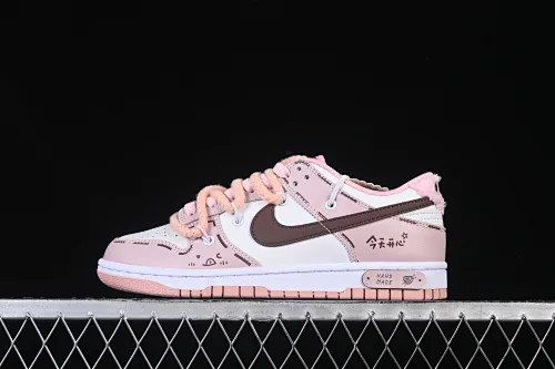 All categories Nk SB Dunk Series Nk SB Dunk Low High-end customized low-top sneakers Nike SB Dunk Low Valentine's Day pink straps low-top casual sneakers DO6485-600